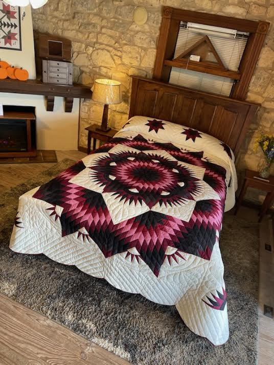 Wreath Star Quilt 102"x116"